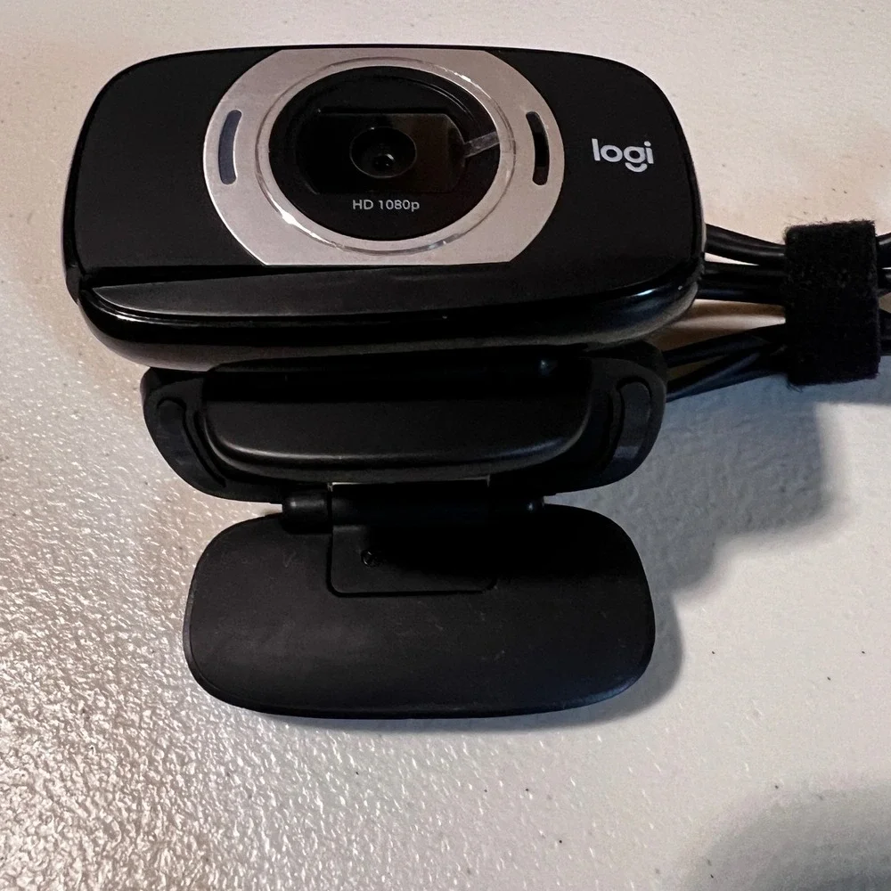 Logitech‎ V-U0027 USB HD Webcam 1080p 8.0 Megapixel 860-000326
